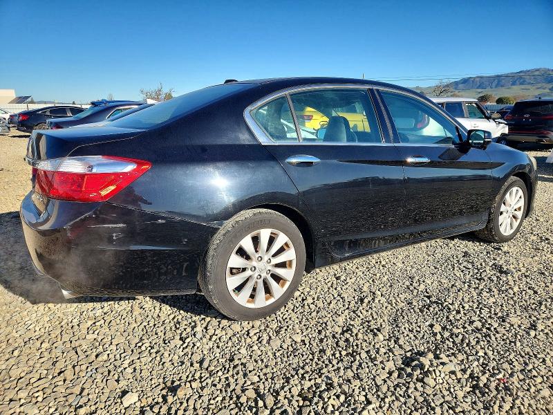 Photo 3 from auction – 2014 HONDA ACCORD with VIN 1HGCR3F80EA033312