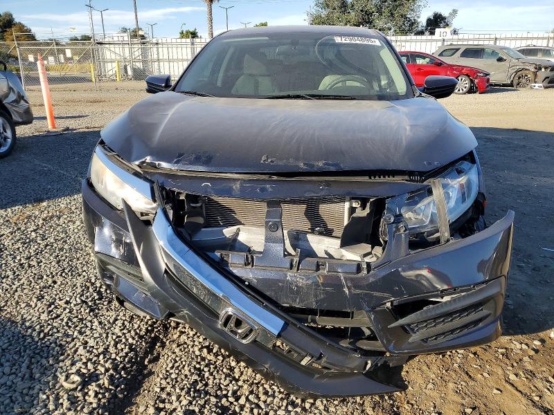 Фото 5 с аукциона – 2017 HONDA CIVIC с VIN 19XFC2F75HE030910