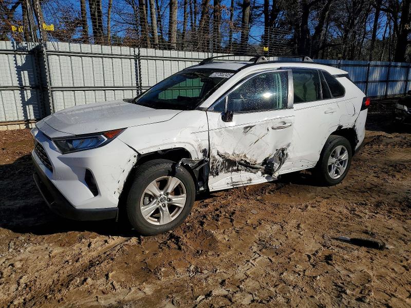 Photo 1 from auction – 2021 TOYOTA RAV4 XLE with VIN 2T3W1RFV8MC101742