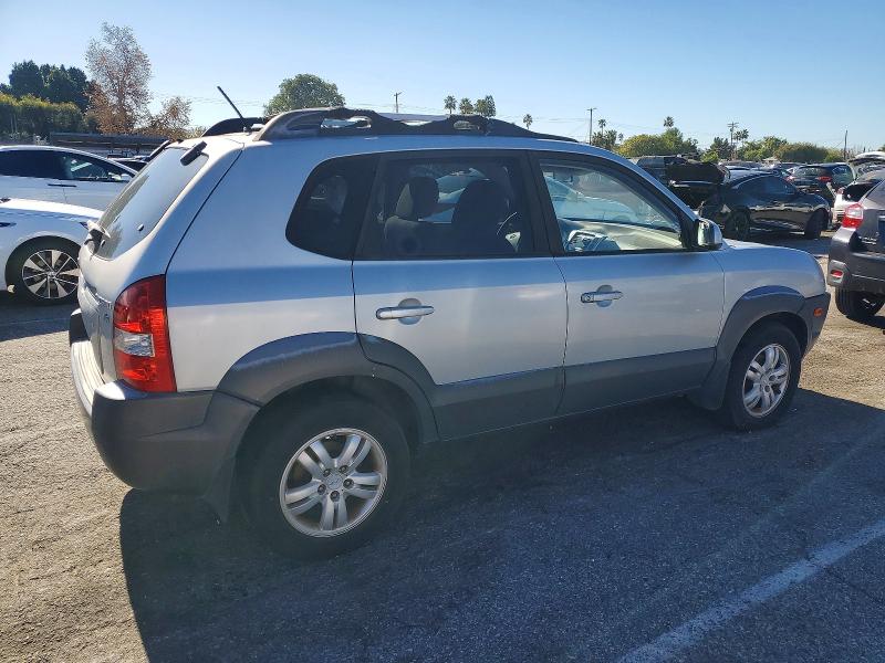Photo 3 from auction – 2008 HYUNDAI TUCSON SE with VIN KM8JN12D08U897901