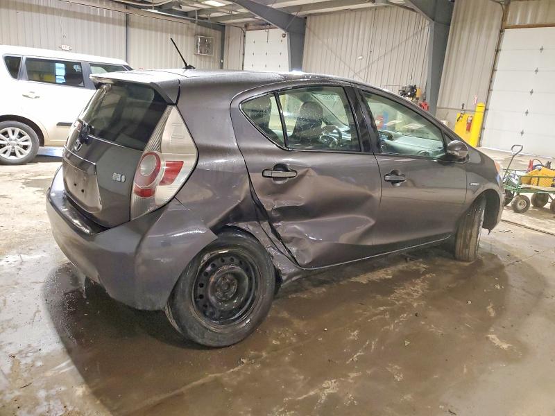 Photo 3 from auction – 2014 TOYOTA PRIUS C with VIN JTDKDTB33E1072009