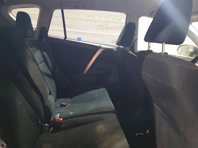 Zdjęcie 11 z aukcji – 2015 TOYOTA RAV4 LE z VIN JTMBFREV5FJ041646