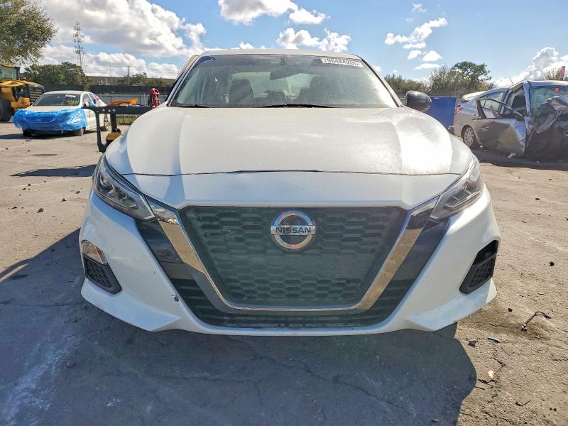 Photo 5 from auction – 2019 NISSAN ALTIMA SR with VIN 1N4BL4CV0KN313012