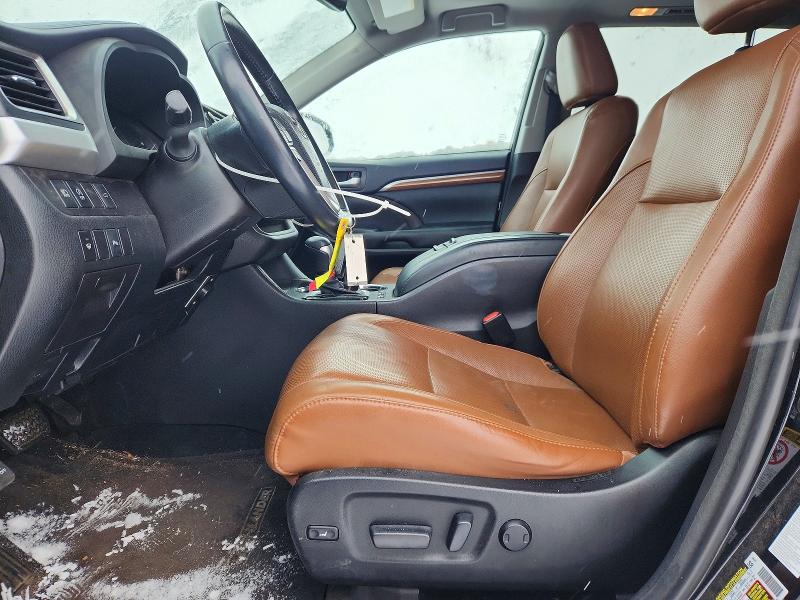Photo 7 from auction – 2017 TOYOTA HIGHLANDER with VIN 5TDDZRFH6HS471443