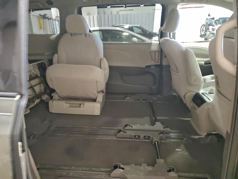Photo 11 from auction – 2011 TOYOTA SIENNA LE with VIN 5TDKK3DC6BS007222