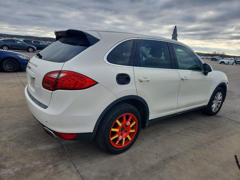 Photo 3 from auction – 2012 PORSCHE CAYENNE with VIN WP1AA2A23CLA03019