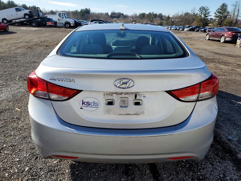 Photo 6 from auction – 2013 HYUNDAI ELANTRA with VIN 5NPDH4AE2DH159641