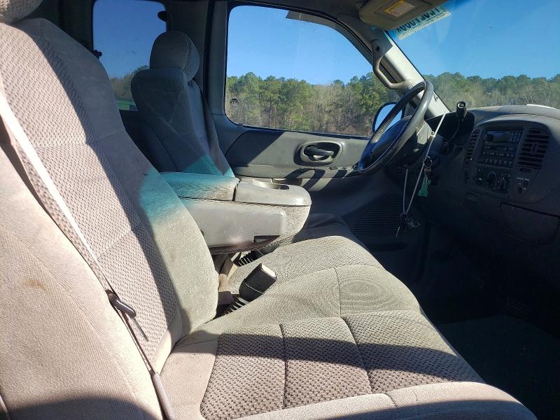 Photo 10 from auction – 2001 FORD F150 with VIN 1FTRX18L11NB59167