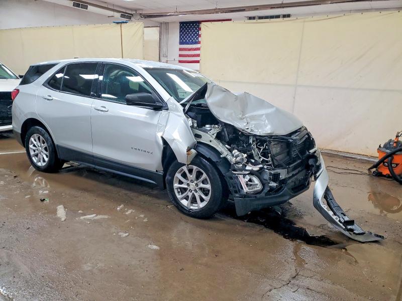 Photo 4 from auction – 2019 CHEVROLET EQUINOX with VIN 3GNAXHEV3KS617091