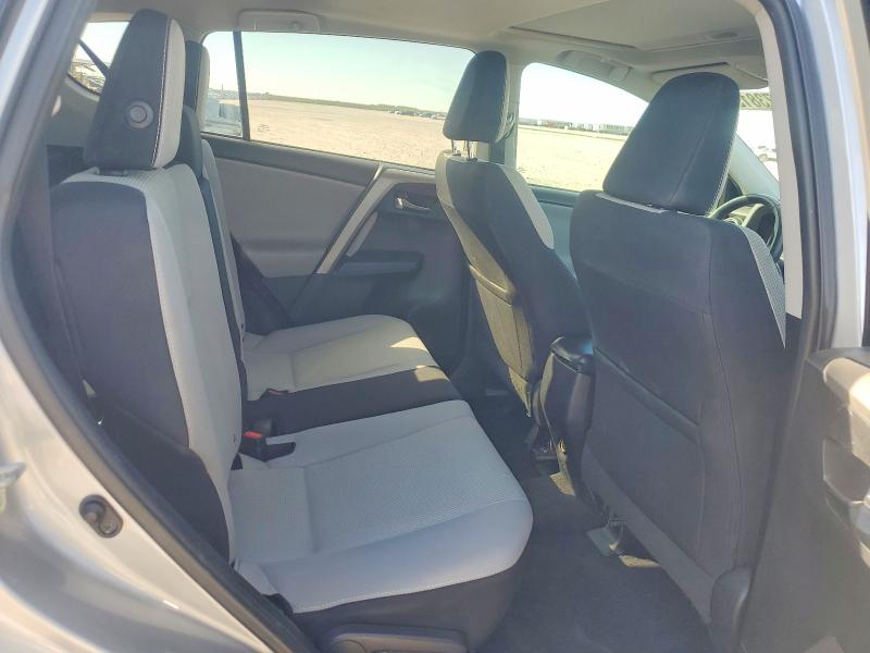 Photo 10 from auction – 2016 TOYOTA RAV4 with VIN 2T3WFREV1GW301304