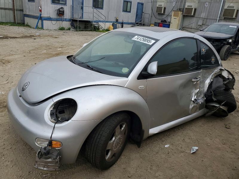 VOLKSWAGEN NEW BEETLE 2000 with VIN 3VWCC21C0YM473850 - Photo from auction