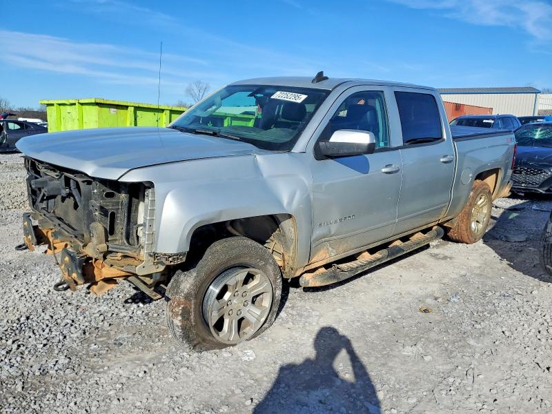 CHEVROLET SILVERADO 2015 with VIN 3GCUKREH5FG461696 - Photo from auction