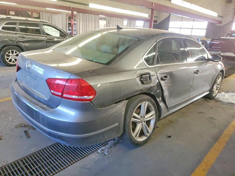Photo 3 from auction – 2012 VOLKSWAGEN PASSAT SEL with VIN 1VWCN7A36CC057755