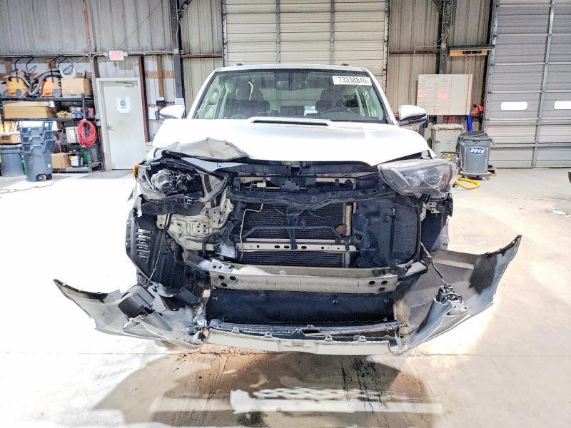 Photo 5 from auction – 2018 TOYOTA 4RUNNER SR with VIN JTEBU5JR5J5609169