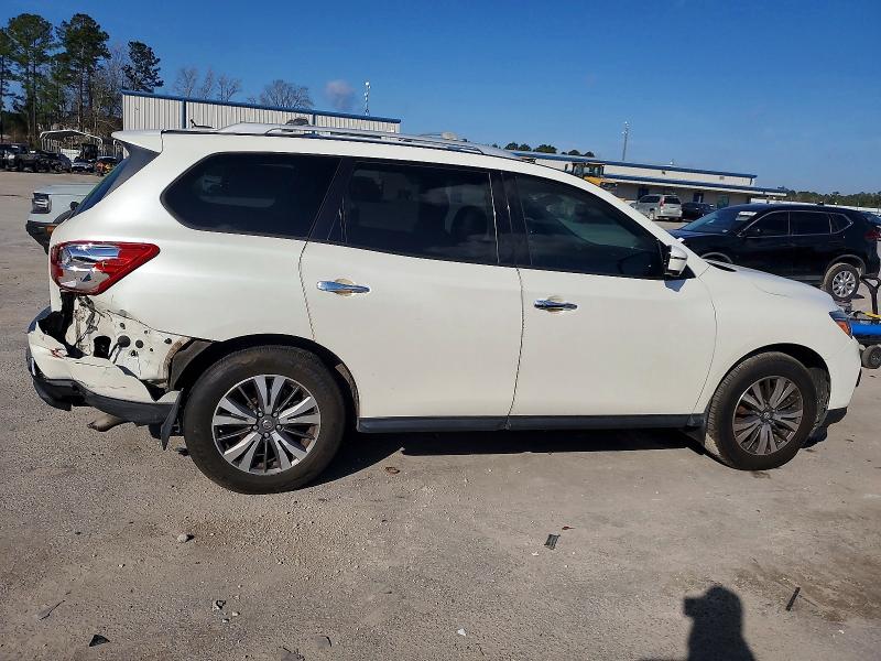 Photo 3 from auction – 2017 NISSAN PATHFINDER with VIN 5N1DR2MN8HC632940