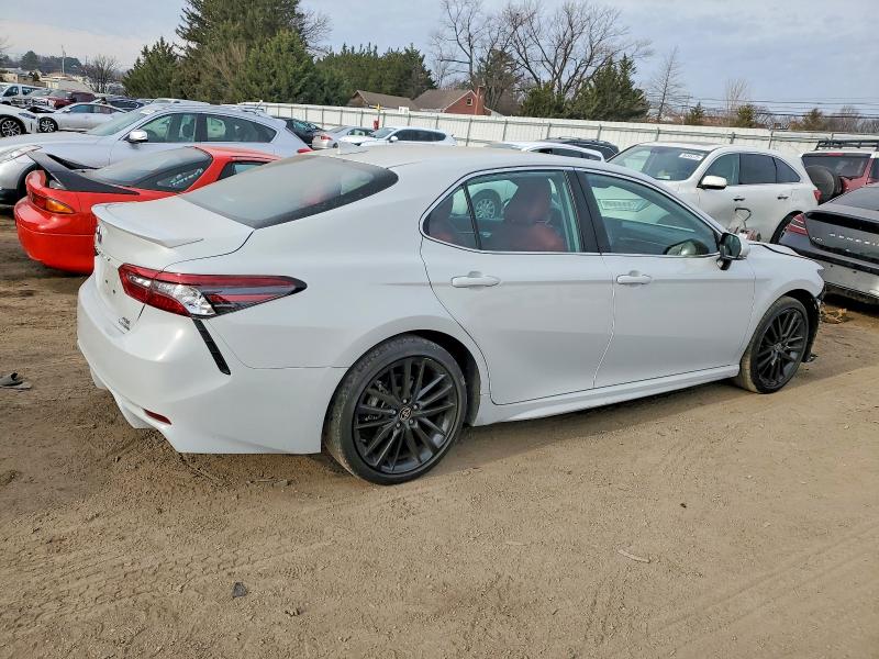 Photo 3 from auction – 2024 TOYOTA CAMRY with VIN 4T1K31AK4RU068597