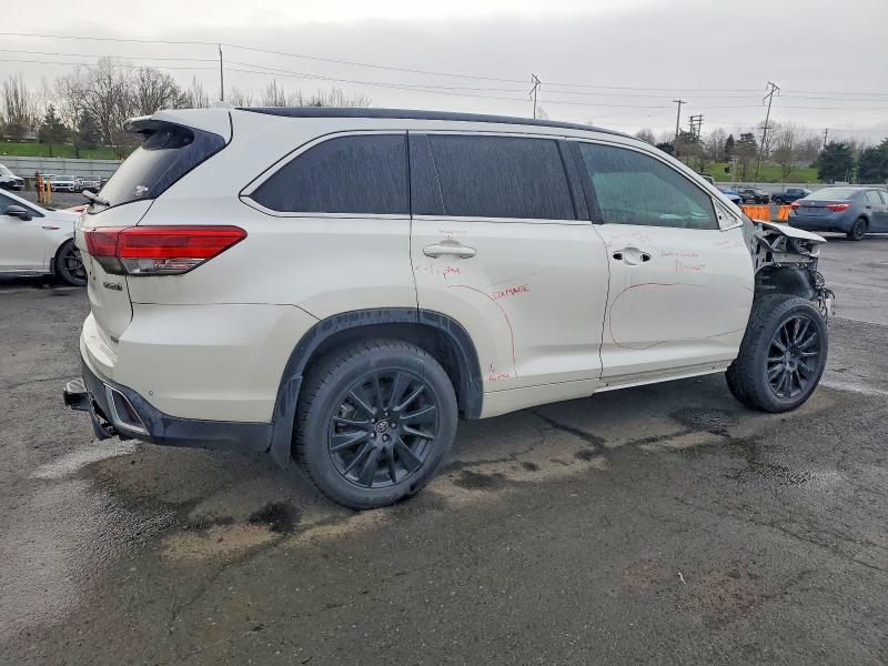 Photo 3 from auction – 2019 TOYOTA HIGHLANDER with VIN 5TDDGRFH5KS054375