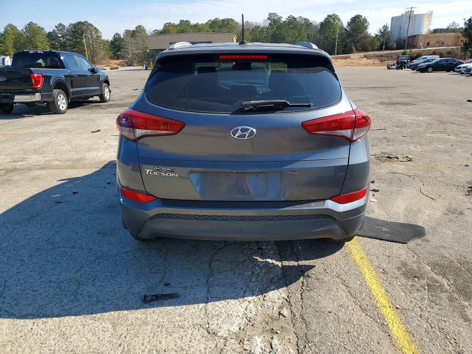 Photo 6 from auction – 2017 HYUNDAI TUCSON LIM with VIN KM8J33A43HU335848