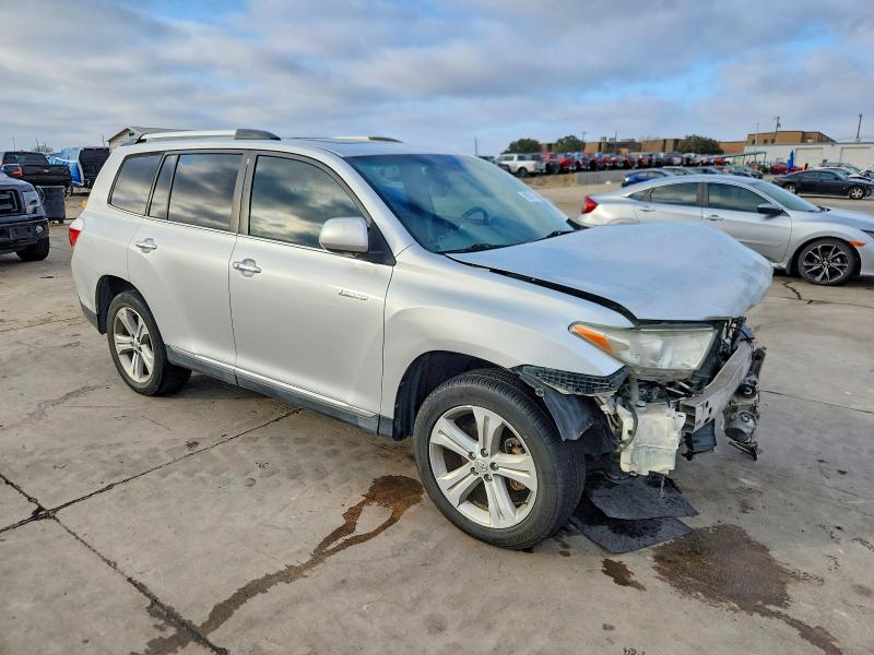 Photo 4 from auction – 2013 TOYOTA HIGHLANDER with VIN 5TDYK3EH0DS093618