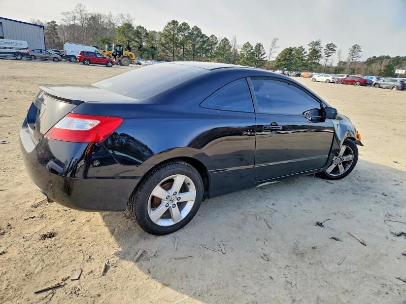 Photo 3 from auction – 2008 HONDA CIVIC LX with VIN 2HGFG12698H565885