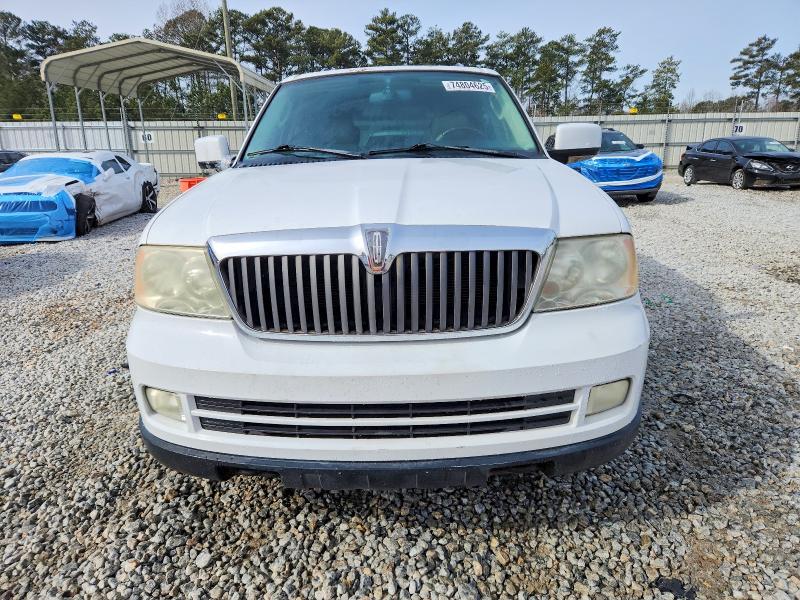 Photo 5 from auction – 2005 LINCOLN NAVIGATOR with VIN 5LMFU27555LJ15056