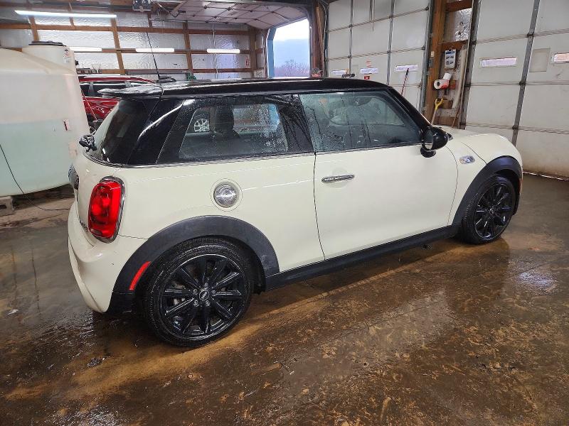 Photo 3 from auction – 2017 MINI COOPER with VIN WMWXP7C52H2A44981