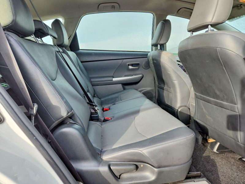 Photo 10 from auction – 2014 TOYOTA PRIUS V with VIN JTDZN3EU2E3353920