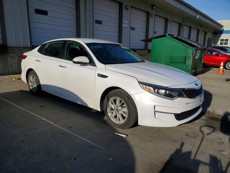 Zdjęcie 4 z aukcji – 2016 KIA OPTIMA z VIN 5XXGT4L31GG119445