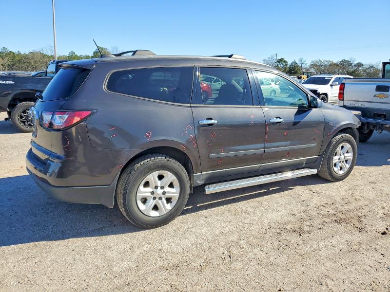 Photo 3 from auction – 2017 CHEVROLET TRAVERSE with VIN 1GNKRFED3HJ166121