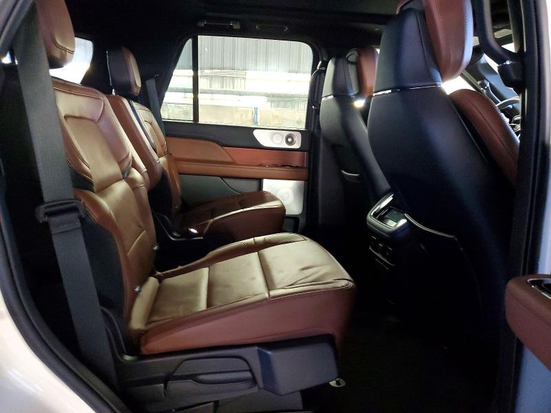 Photo 11 from auction – 2024 LINCOLN NAVIGATOR with VIN 5LMJJ2LG0REL00569