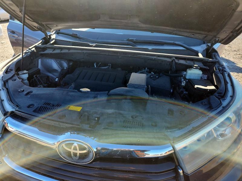 Photo 12 from auction – 2015 TOYOTA HIGHLANDER with VIN 5TDDKRFH0FS144277