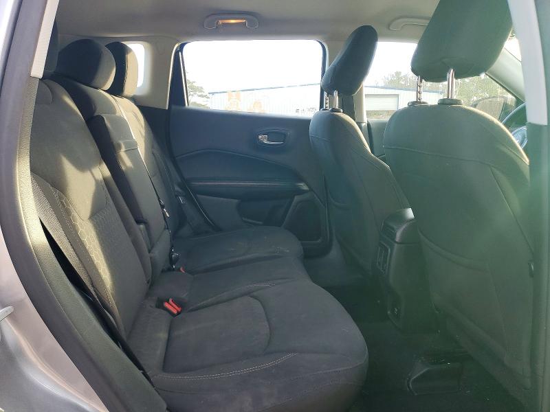 Photo 10 from auction – 2018 JEEP COMPASS with VIN 3C4NJCAB6JT254823