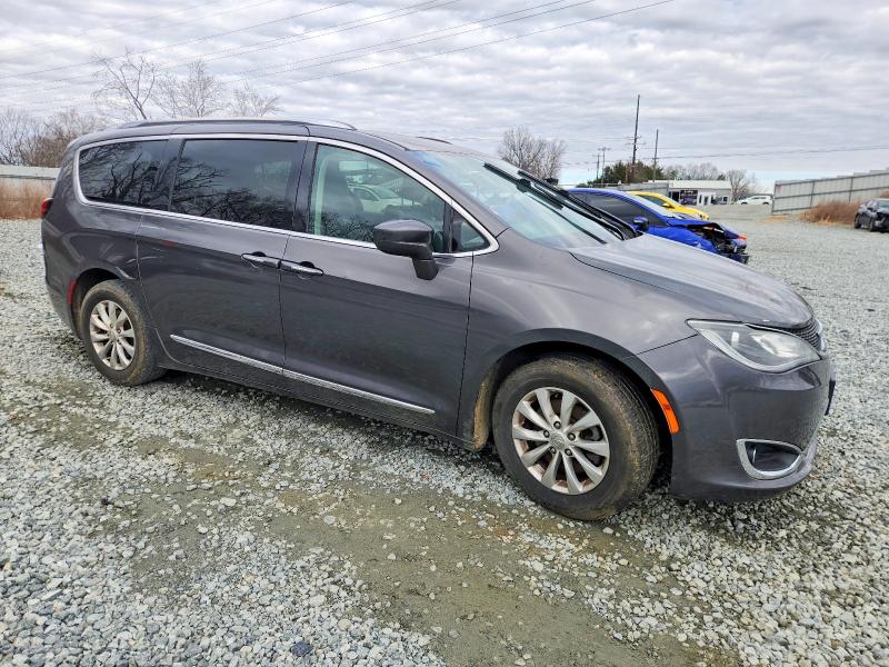 Photo 4 from auction – 2019 CHRYSLER PACIFICA T with VIN 2C4RC1BG4KR685403
