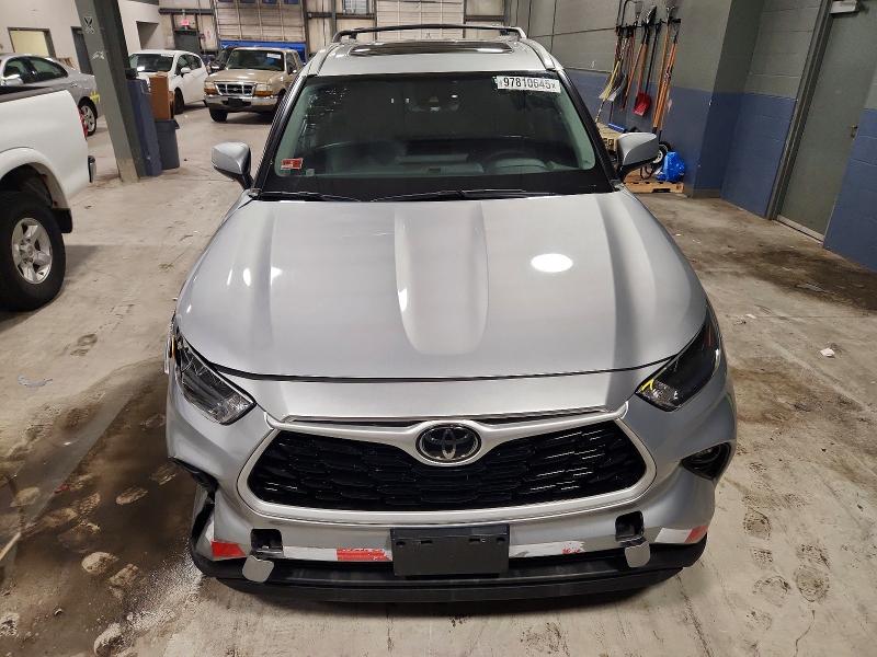 Photo 5 from auction – 2023 TOYOTA HIGHLANDER with VIN 5TDKDRBH3PS002806