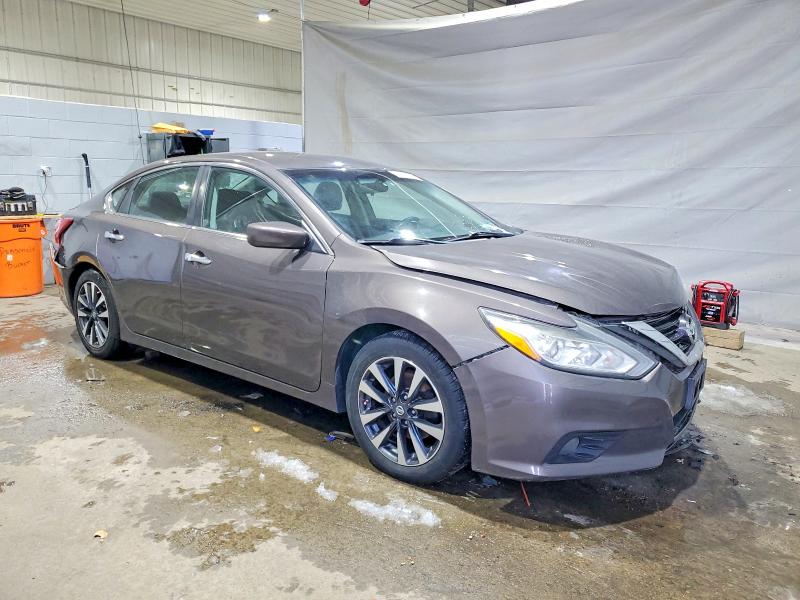 Photo 4 from auction – 2017 NISSAN ALTIMA 2.5 with VIN 1N4AL3AP3HC114535