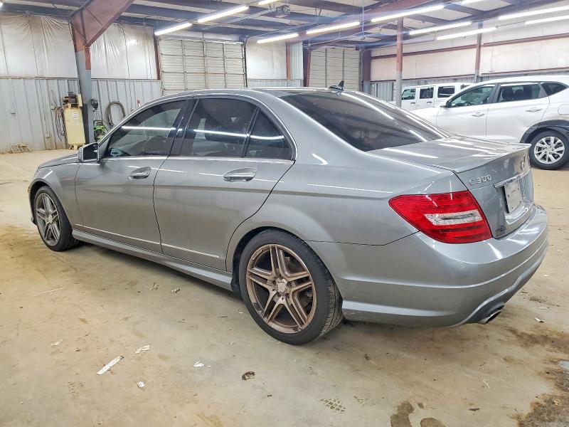 Photo 2 from auction – 2012 MERCEDES-BENZ C 300 4MAT with VIN WDDGF8BBXCR210721