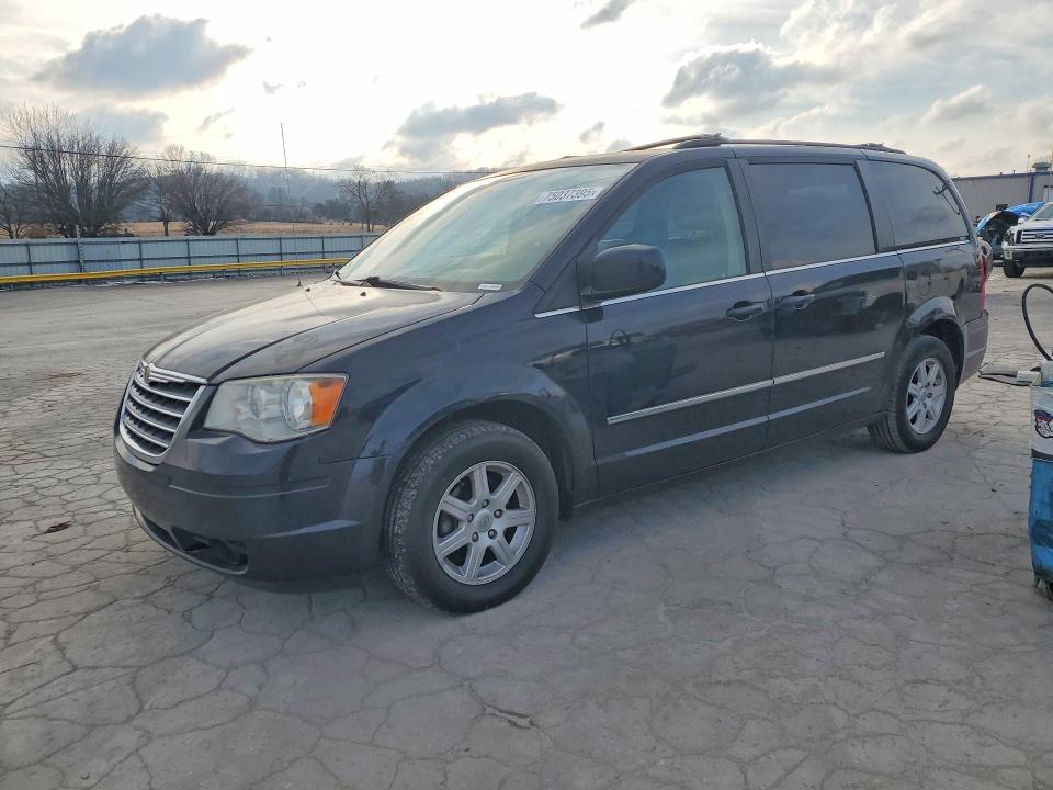 CHRYSLER TOWN & COU 2010 with VIN 2A4RR8D13AR321076 - Photo from auction