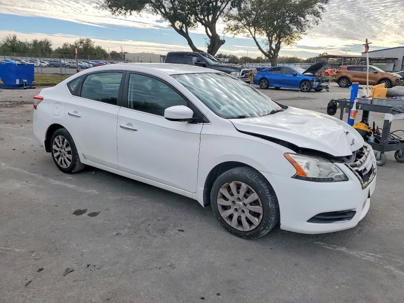 Photo 4 from auction – 2015 NISSAN SENTRA with VIN 3N1AB7AP9FY295555