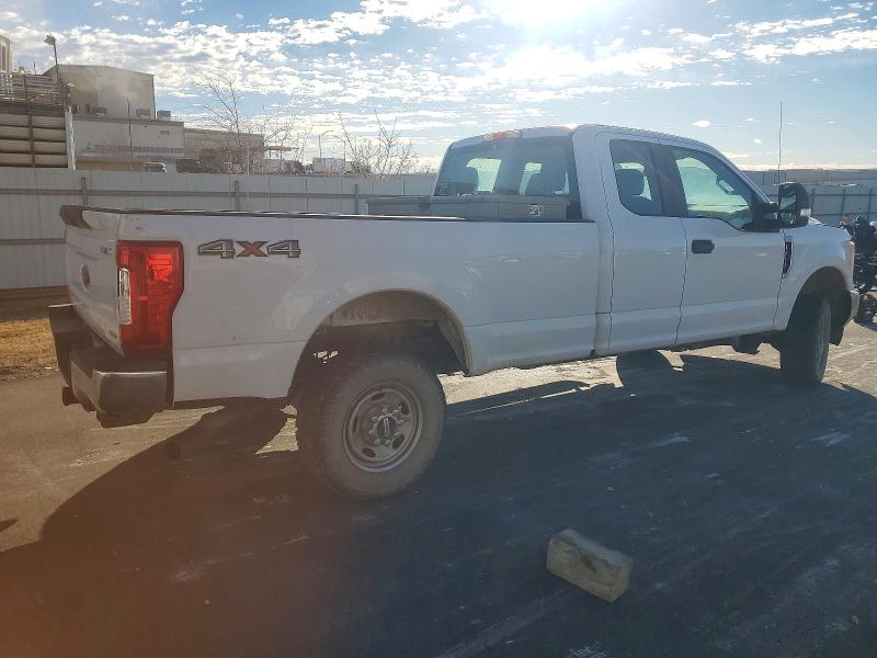 Photo 3 from auction – 2017 FORD F250 with VIN 1FT7X2B68HEC46672