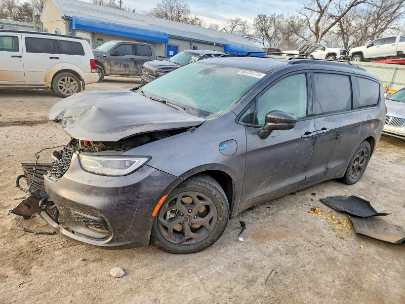 CHRYSLER PACIFICA H 2021 with VIN 2C4RC1S73MR507906 - Photo from auction