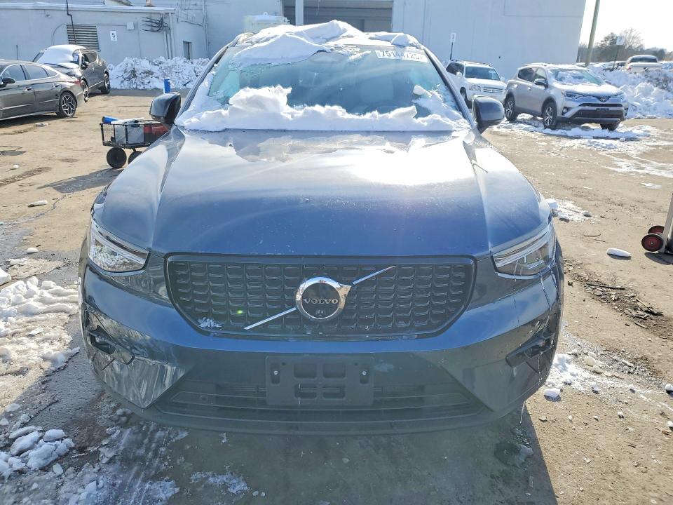 Photo 5 from auction – 2026 VOLVO XC40 PLUS with VIN YV4K92UC1T2736157