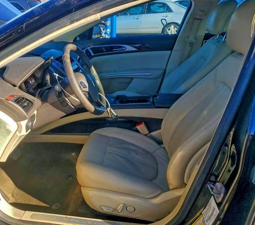 Photo 7 from auction – 2014 LINCOLN MKZ with VIN 3LN6L2LU7ER808439