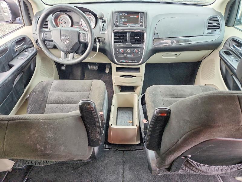 Photo 8 from auction – 2015 DODGE GRAND CARA with VIN 2C4RDGBG8FR688147