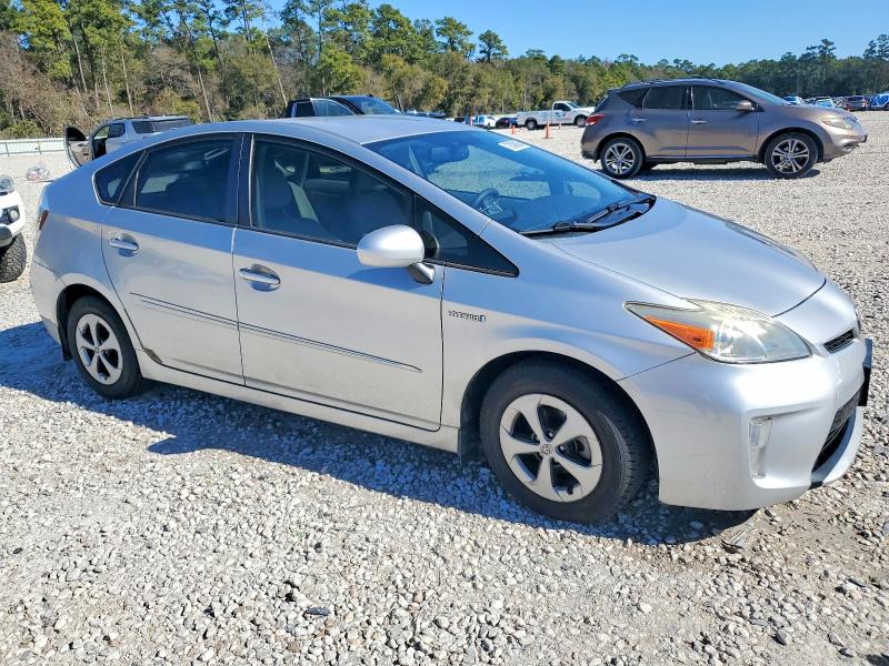 Photo 4 from auction – 2012 TOYOTA PRIUS with VIN JTDKN3DU8C1520034