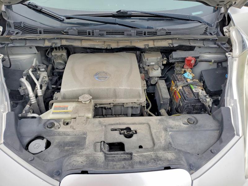 Photo 11 from auction – 2014 NISSAN LEAF with VIN 1N4AZ0CP1EC338652