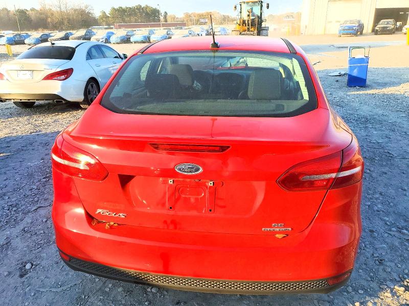 Photo 6 from auction – 2015 FORD FOCUS SE with VIN 1FADP3F24FL316621