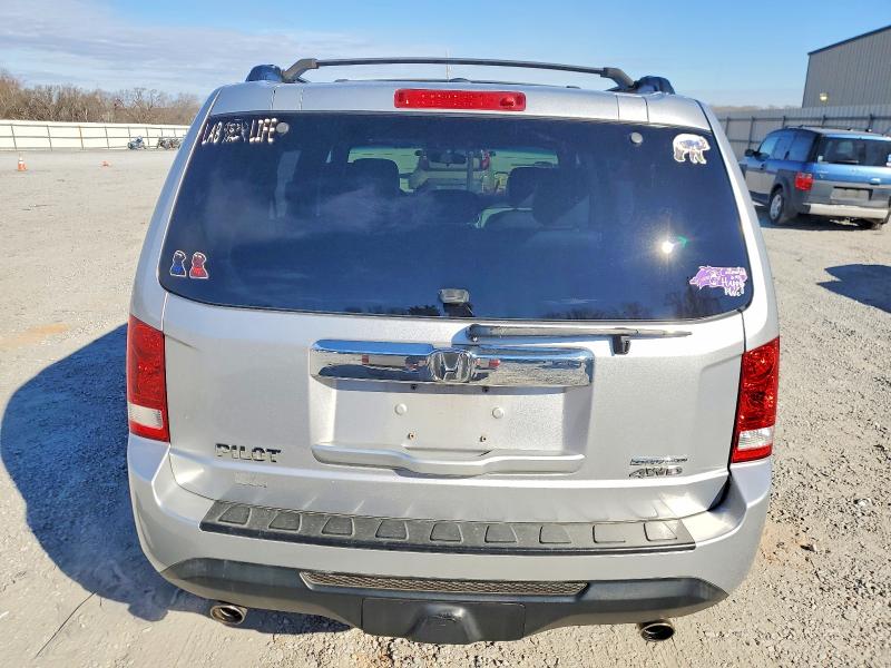 Фото 6 с аукциона – 2015 HONDA PILOT SE с VIN 5FNYF4H34FB069520