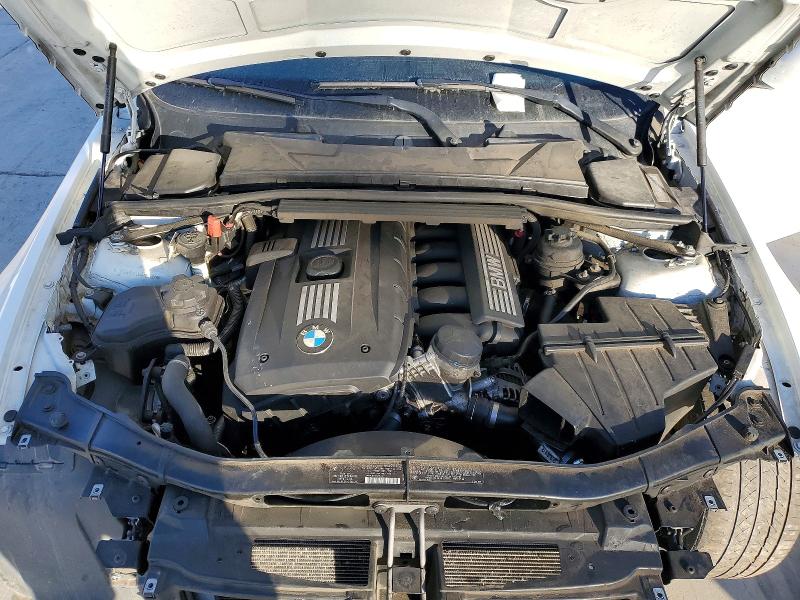 Photo 11 from auction – 2011 BMW 328 with VIN WBAPH5G52BNM84522