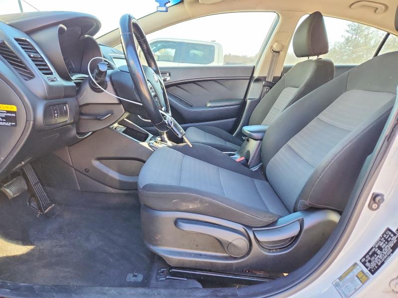 Photo 7 from auction – 2017 KIA FORTE LX with VIN 3KPFL4A76HE103236