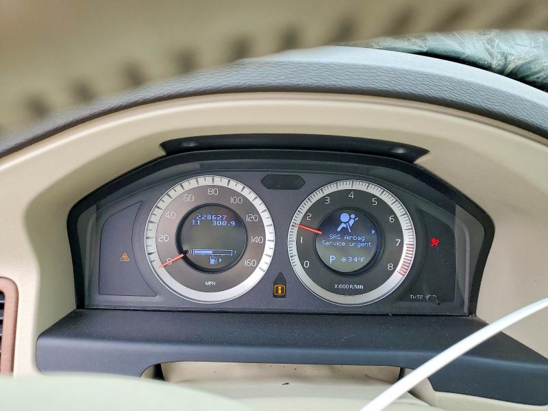 Photo 9 from auction – 2010 VOLVO S80 with VIN YV1992AHXA1132413